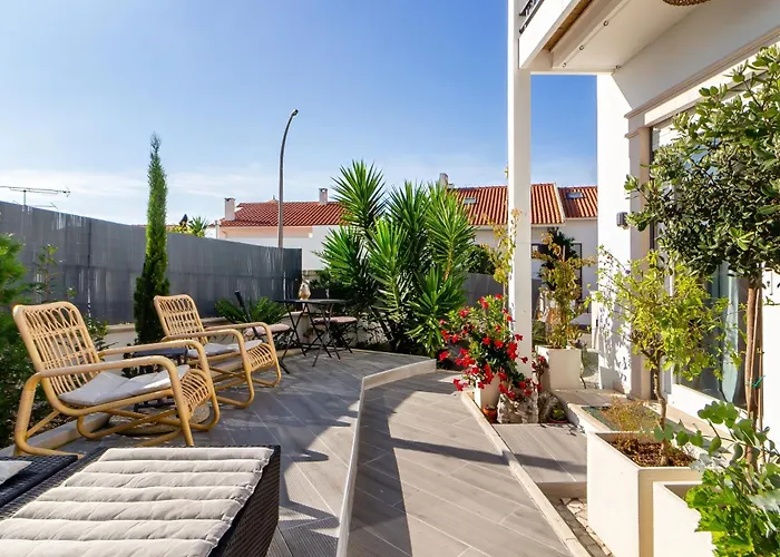 Nazare Oasis Suites