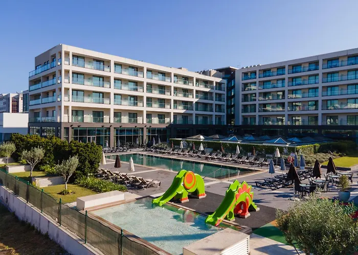 Coimbra Hostels near Portugal dos Pequenitos