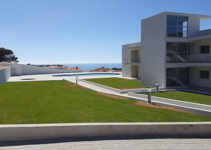 Pet friendly Marco Polo Apartment Nazare